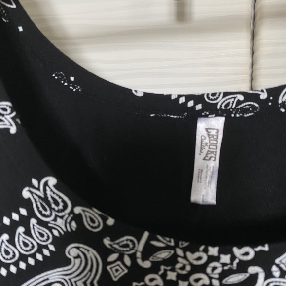 Cropped Patterned Tank - Picture 3 of 3